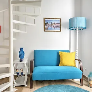 Blue Barqueta Apartment